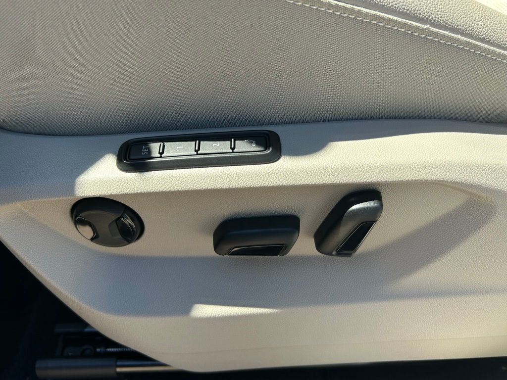 2026 Volkswagen Atlas 2.0T SEL Premium R-Line Tampa FL