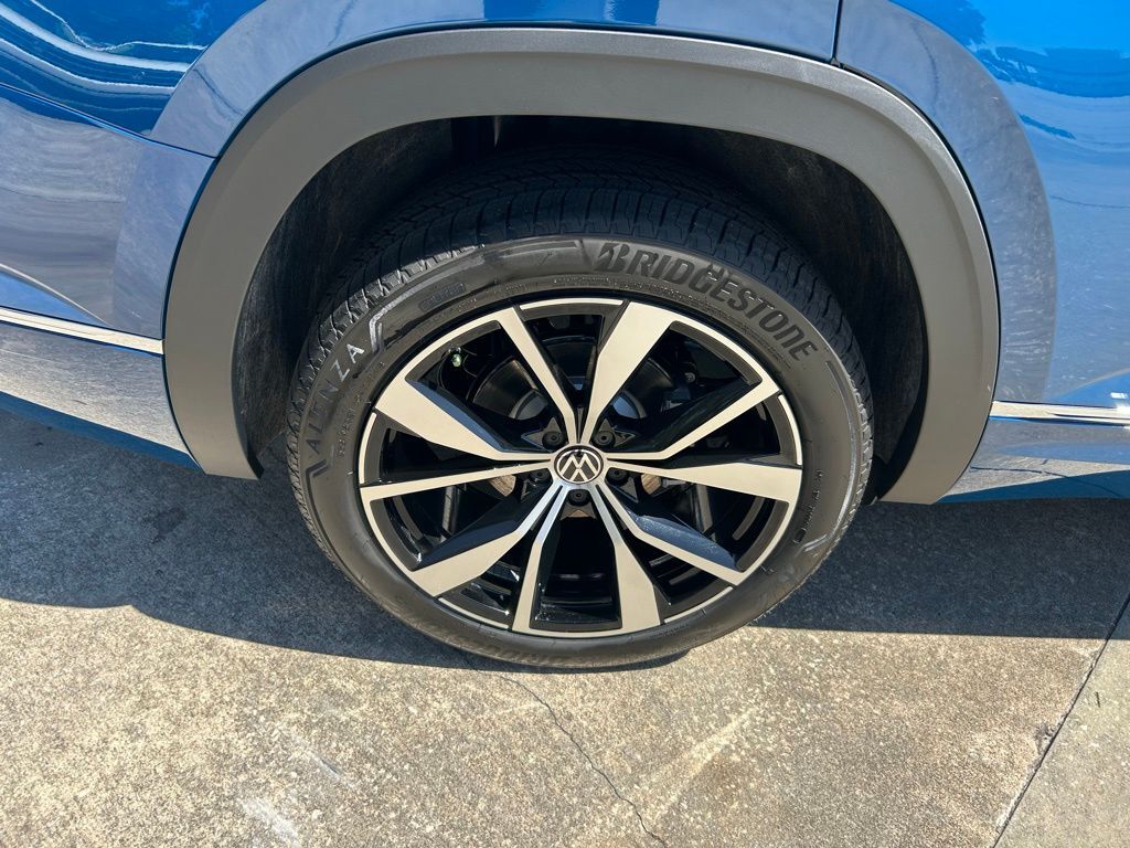 2026 Volkswagen Atlas 2.0T SEL Premium R-Line Tampa FL