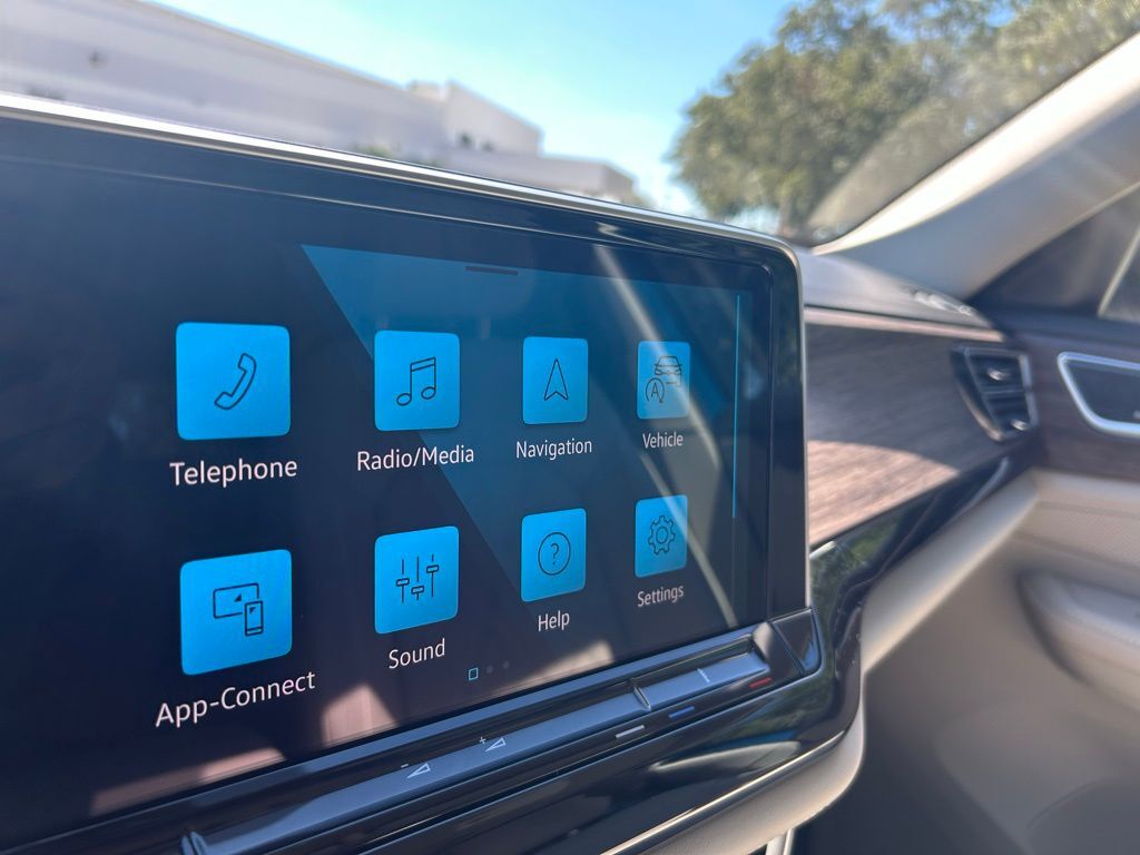 2026 Volkswagen Atlas 2.0T SEL Premium R-Line Tampa FL