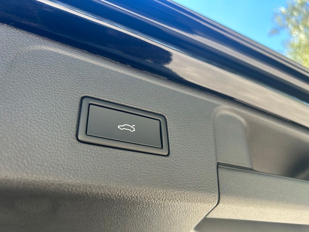 2026 Volkswagen Atlas 2.0T SEL Premium R-Line Tampa FL