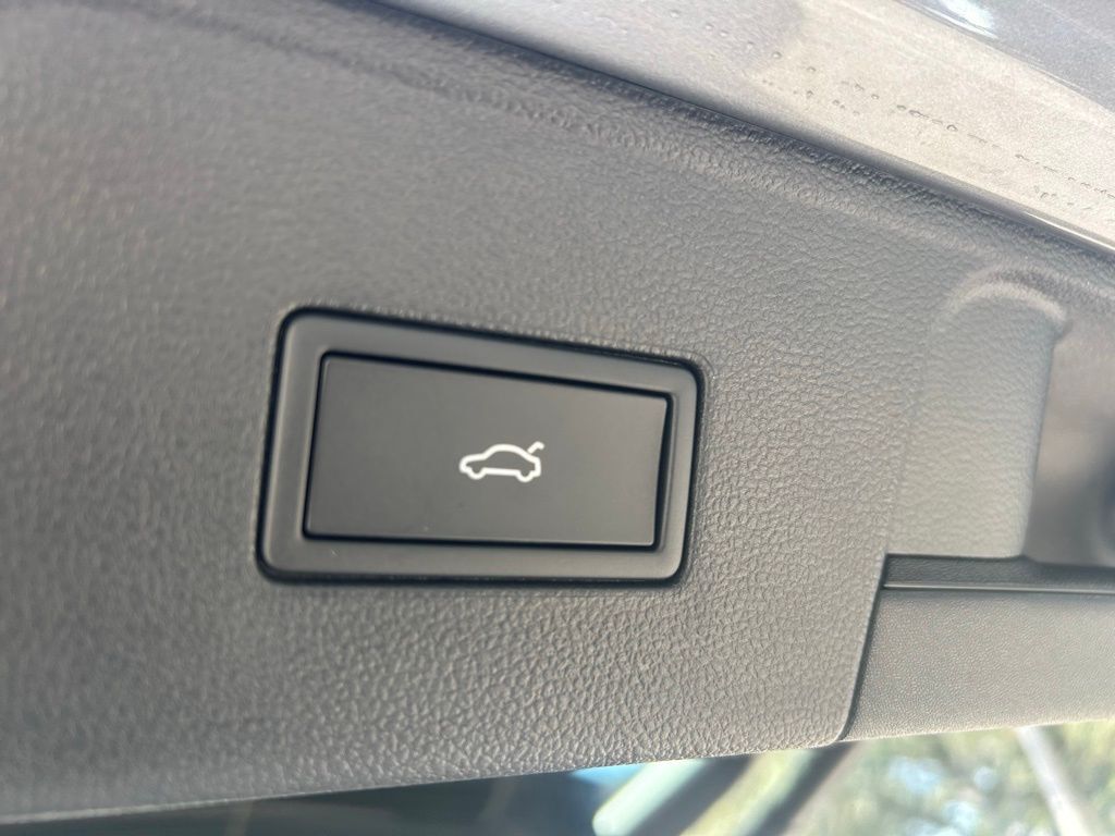 2026 Volkswagen Atlas 2.0T SEL Premium R-Line Tampa FL