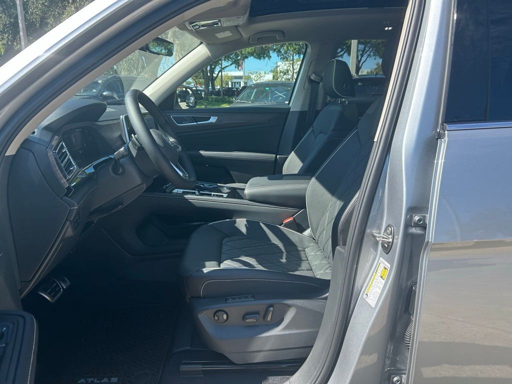 2026 Volkswagen Atlas 2.0T SEL Premium R-Line Tampa FL