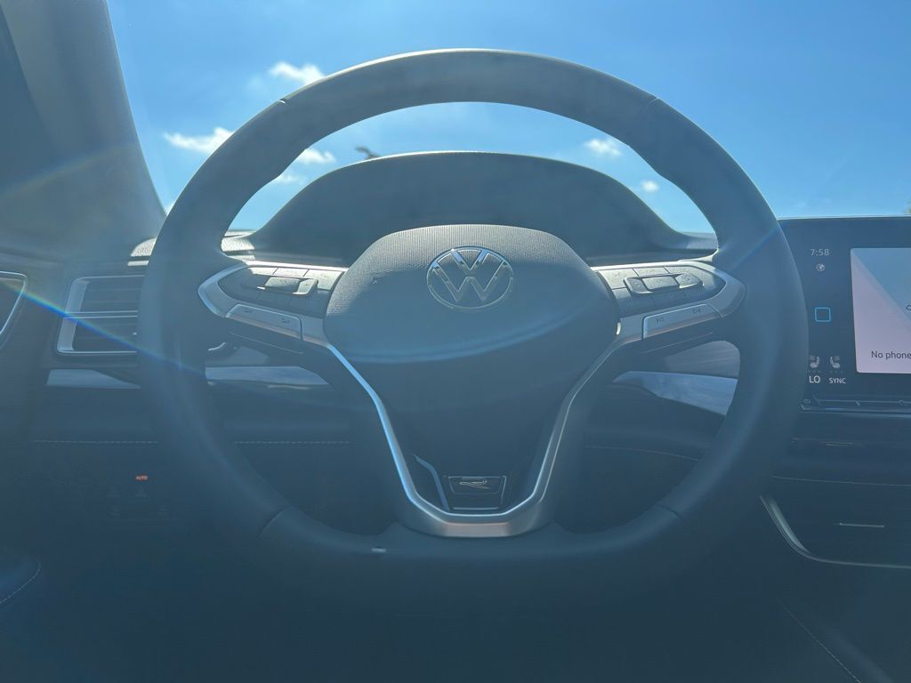 2026 Volkswagen Atlas 2.0T SEL Premium R-Line Tampa FL