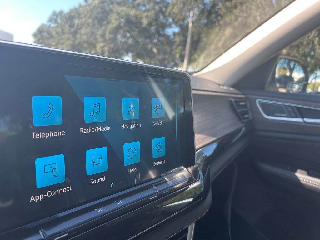 2026 Volkswagen Atlas 2.0T SEL Premium R-Line Tampa FL