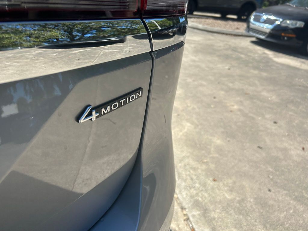 2026 Volkswagen Atlas 2.0T SEL Premium R-Line Tampa FL