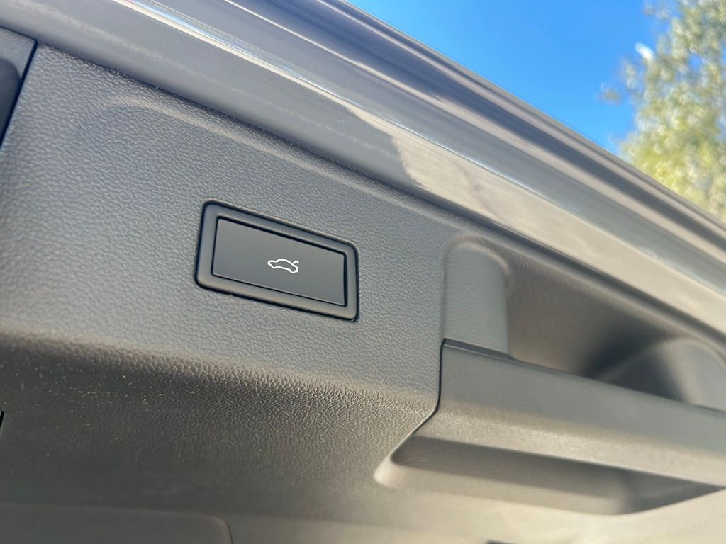 2026 Volkswagen Atlas 2.0T SEL Premium R-Line Tampa FL