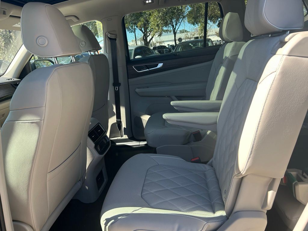 2026 Volkswagen Atlas 2.0T SEL Premium R-Line Tampa FL