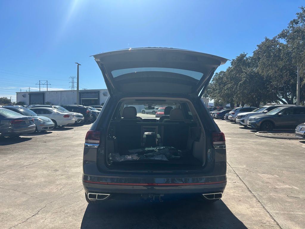 2026 Volkswagen Atlas 2.0T SEL Premium R-Line Tampa FL