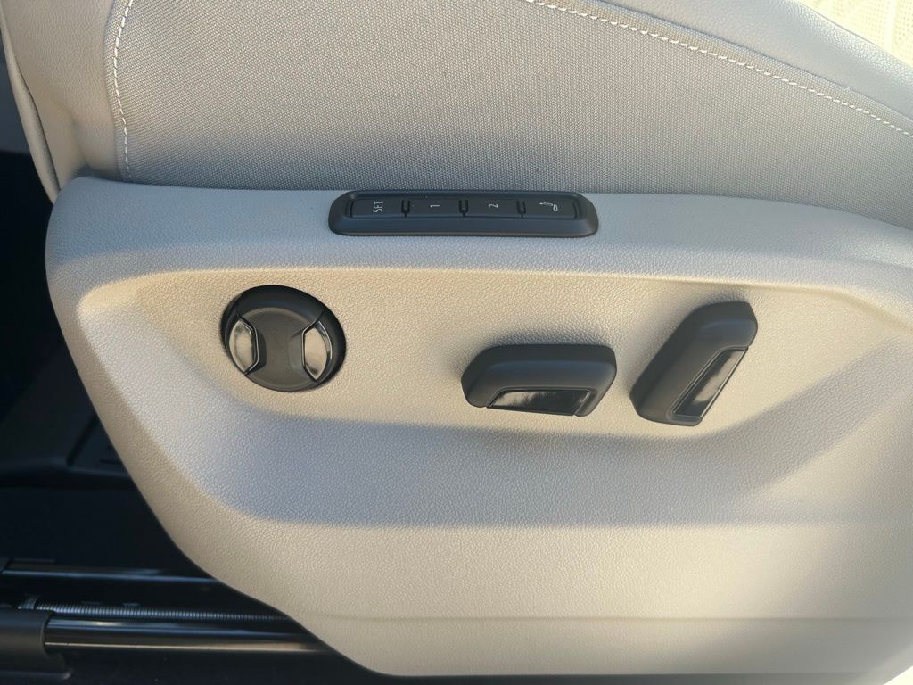 2026 Volkswagen Atlas 2.0T SEL Premium R-Line Tampa FL