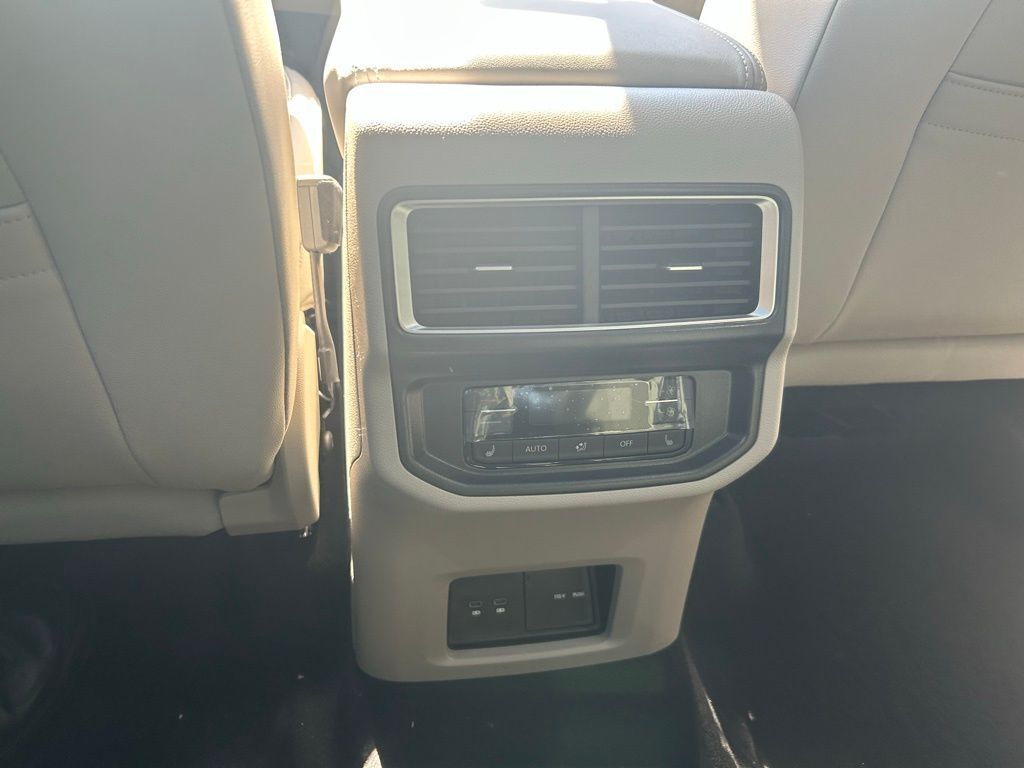 2026 Volkswagen Atlas 2.0T SEL Premium R-Line Tampa FL