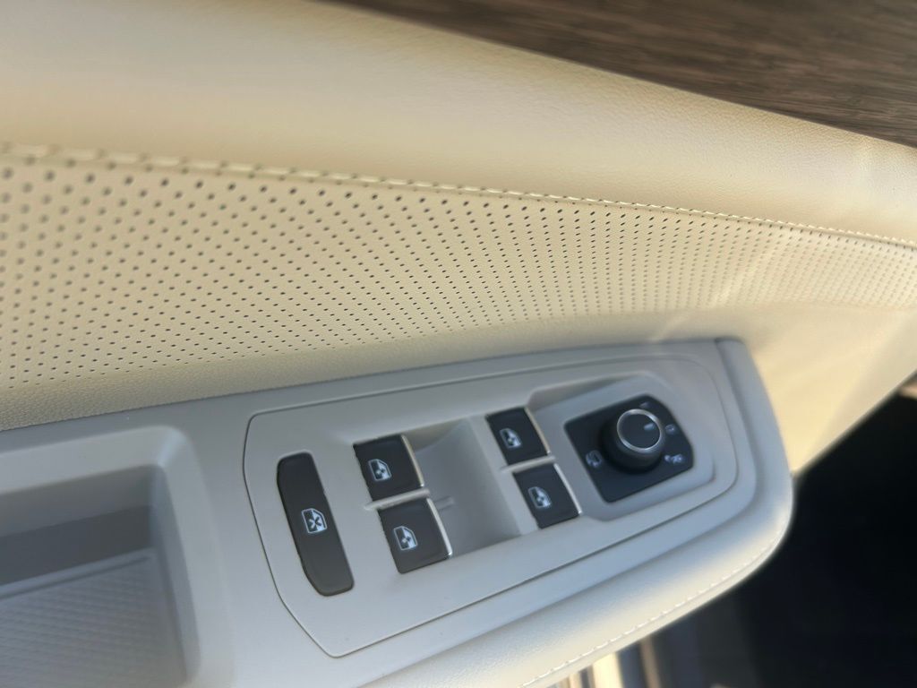 2026 Volkswagen Atlas 2.0T SEL Premium R-Line Tampa FL