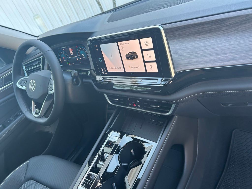 2026 Volkswagen Atlas 2.0T SEL Premium R-Line Tampa FL