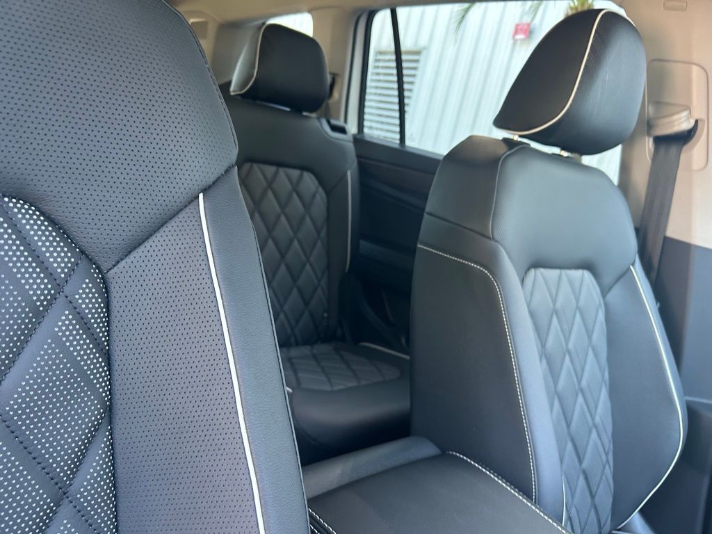 2026 Volkswagen Atlas 2.0T SEL Premium R-Line Tampa FL