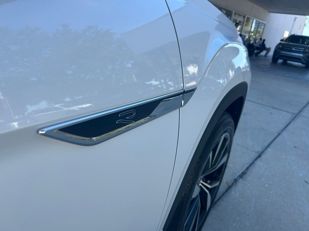 2026 Volkswagen Atlas 2.0T SEL Premium R-Line Tampa FL