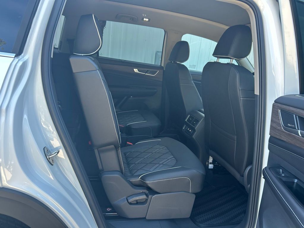 2026 Volkswagen Atlas 2.0T SEL Premium R-Line Tampa FL