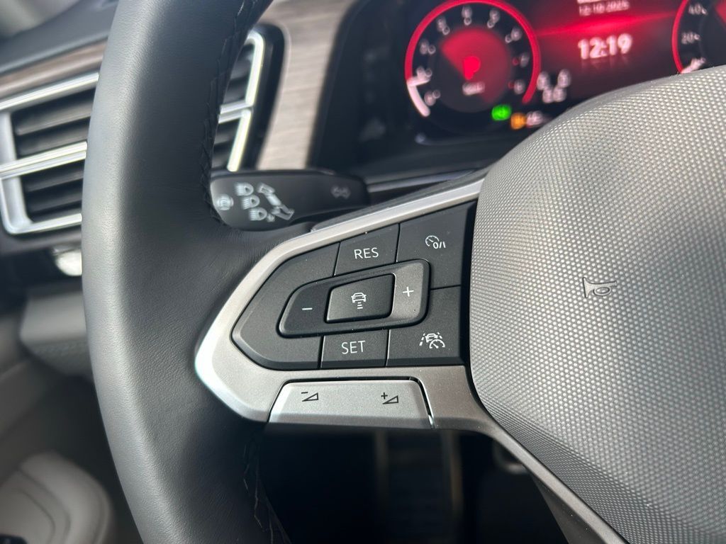 2026 Volkswagen Atlas 2.0T SEL Premium R-Line Tampa FL