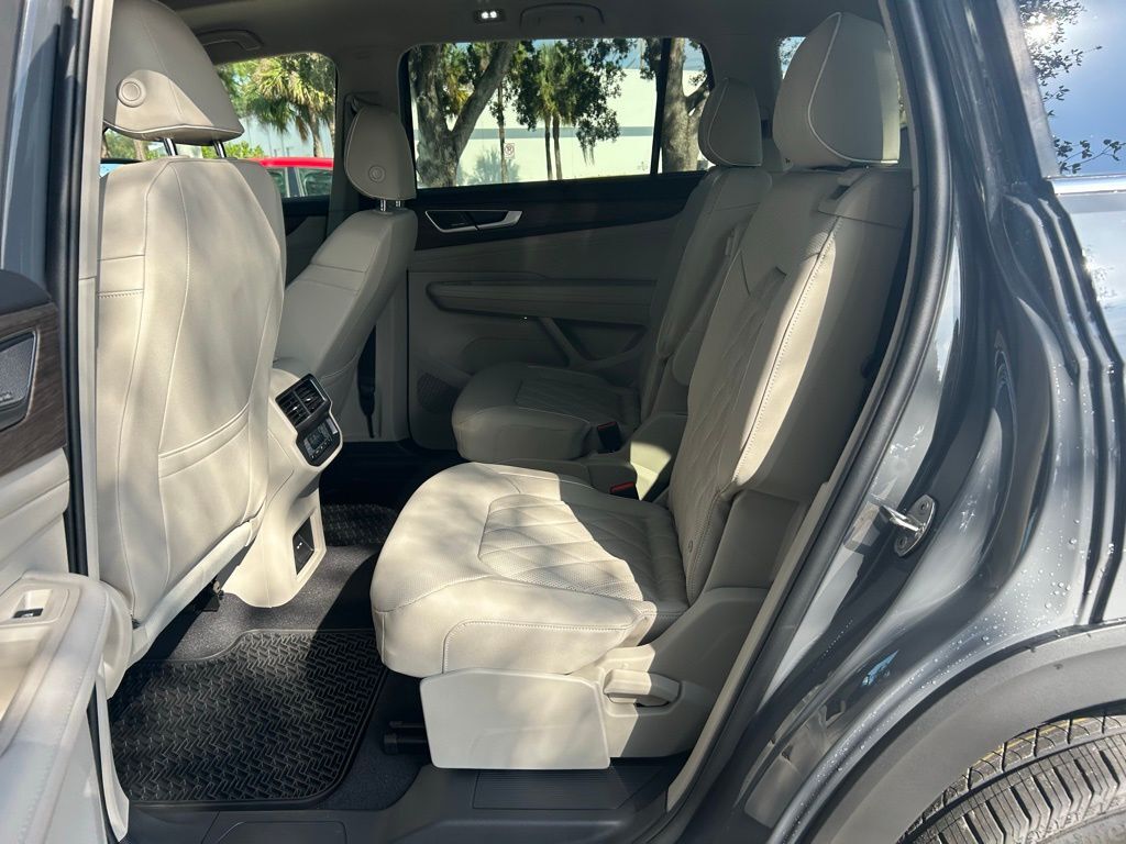 2026 Volkswagen Atlas 2.0T SEL Premium R-Line Tampa FL