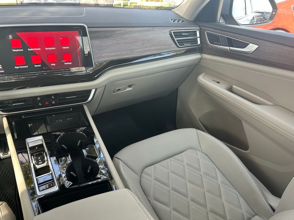 2026 Volkswagen Atlas 2.0T SEL Premium R-Line Tampa FL