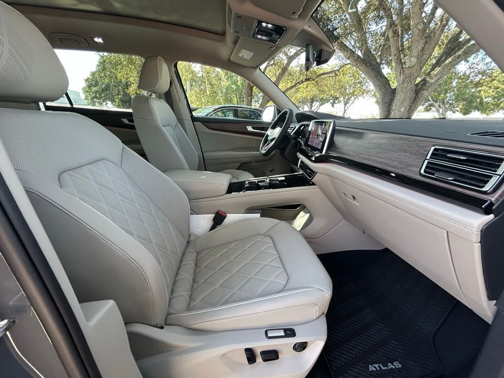 2026 Volkswagen Atlas 2.0T SEL Premium R-Line Tampa FL