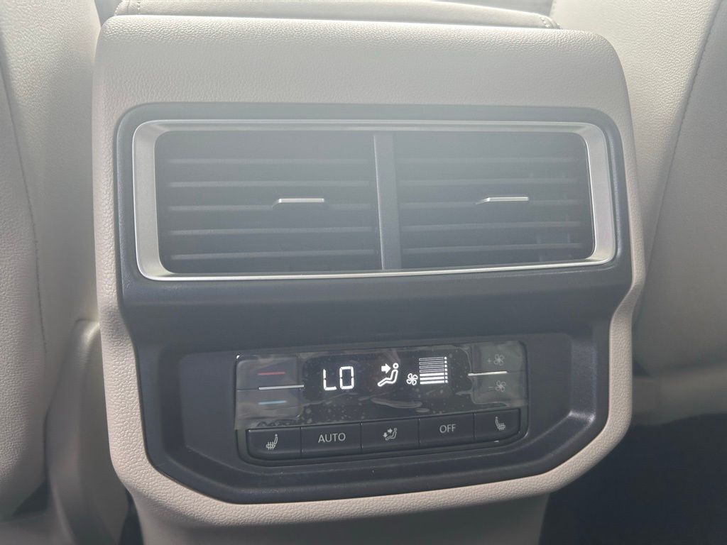 2026 Volkswagen Atlas 2.0T SEL Premium R-Line Tampa FL