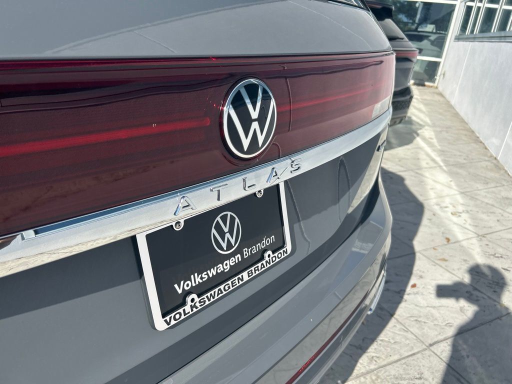 2026 Volkswagen Atlas 2.0T SEL Premium R-Line Tampa FL