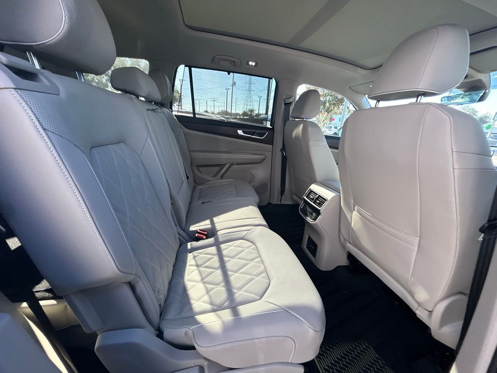 2026 Volkswagen Atlas 2.0T SEL Premium R-Line Tampa FL