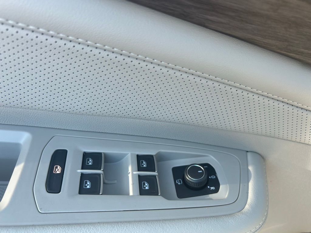 2026 Volkswagen Atlas 2.0T SEL Premium R-Line Tampa FL