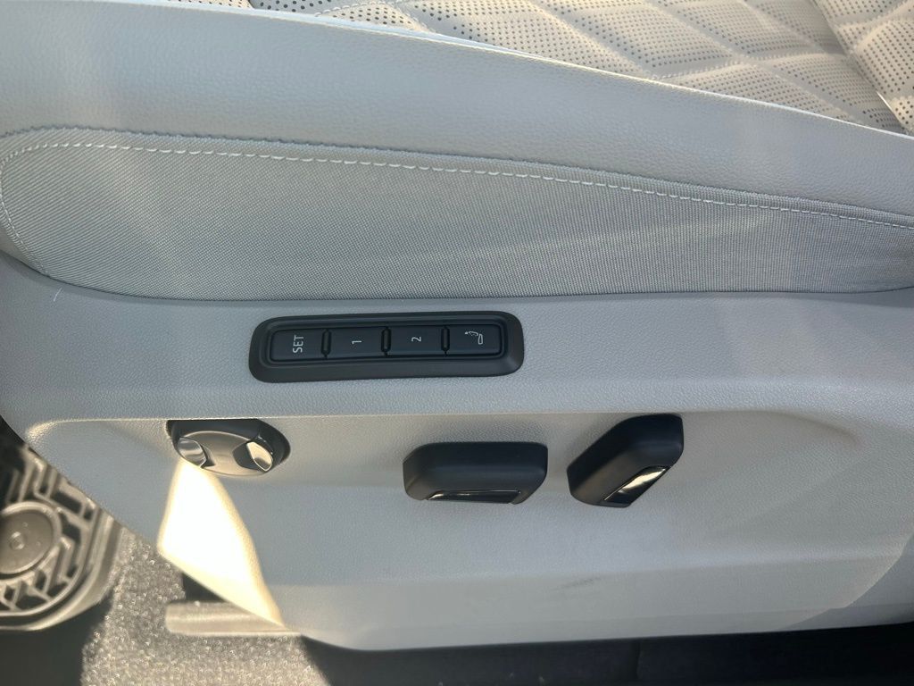 2026 Volkswagen Atlas 2.0T SEL Premium R-Line Tampa FL