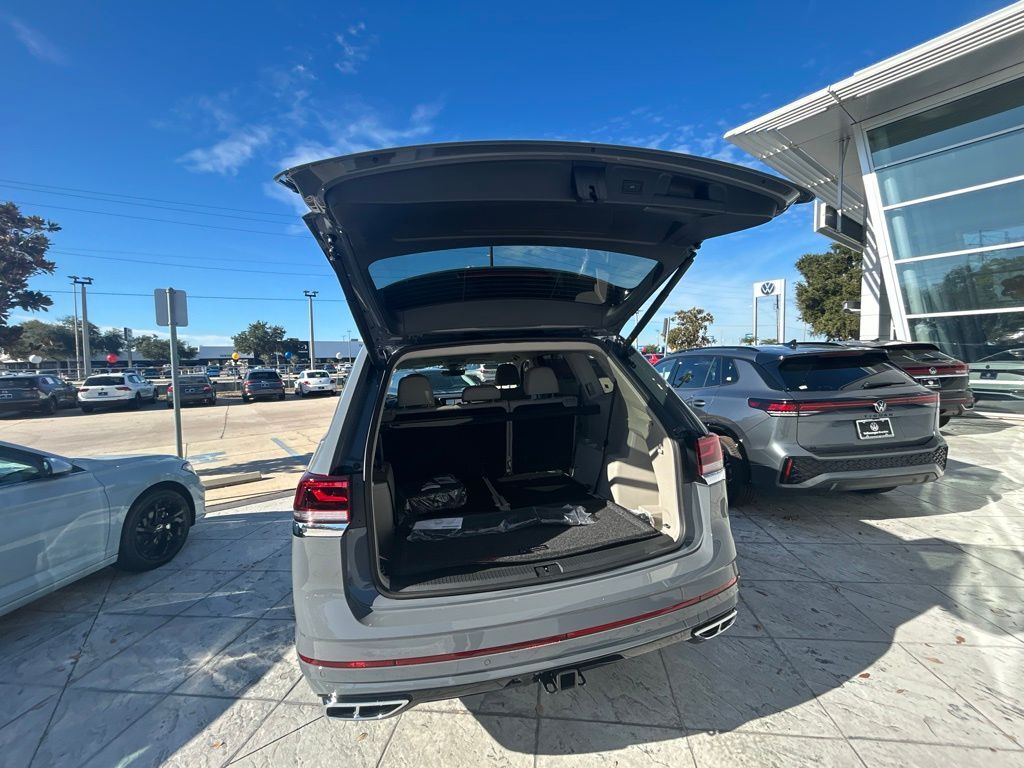 2026 Volkswagen Atlas 2.0T SEL Premium R-Line Tampa FL