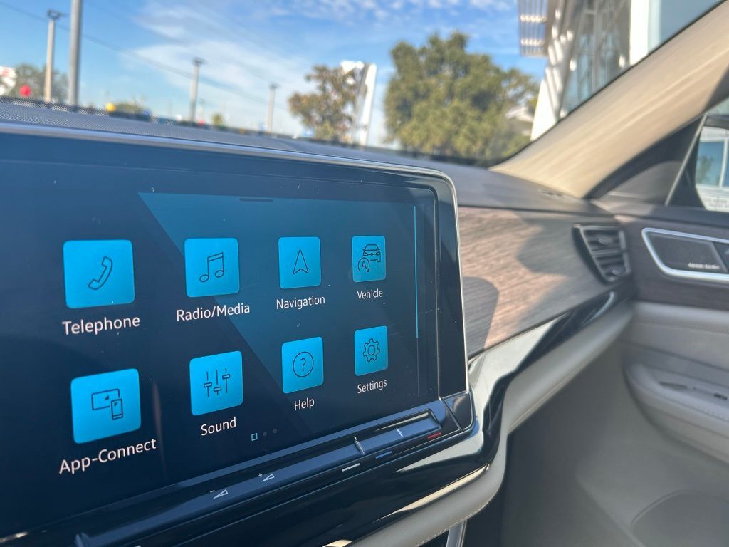 2026 Volkswagen Atlas 2.0T SEL Premium R-Line Tampa FL