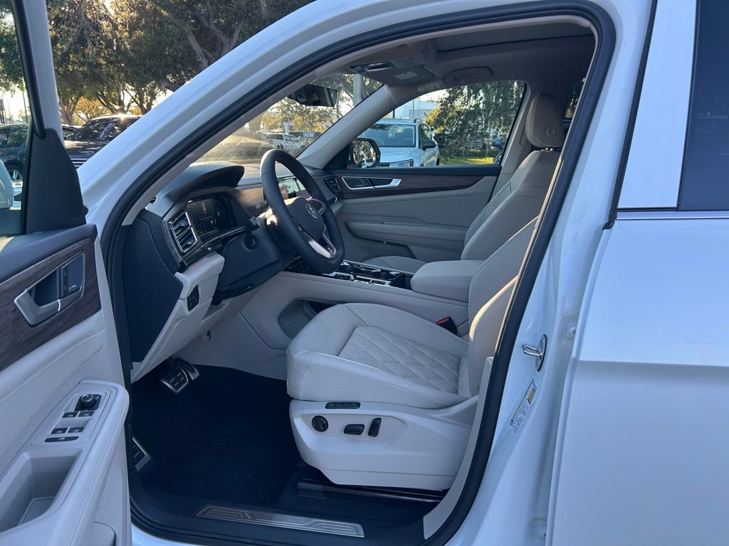 2026 Volkswagen Atlas 2.0T SEL Premium R-Line Tampa FL