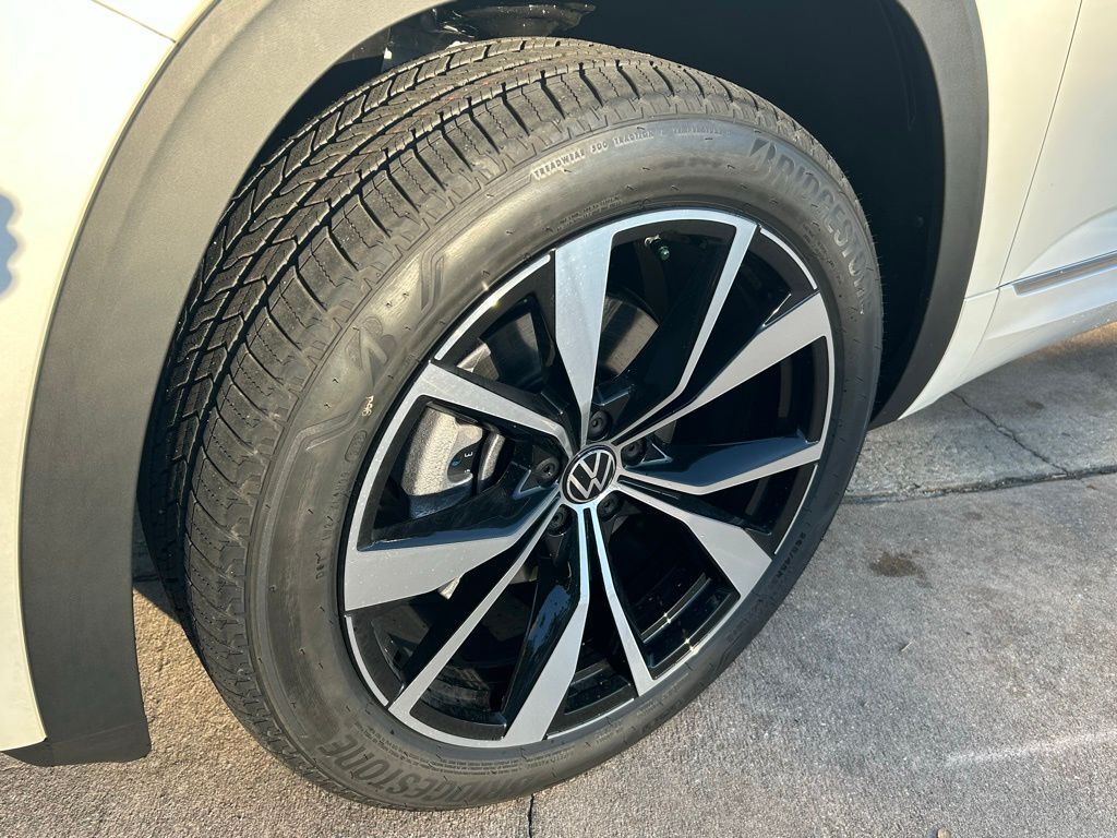 2026 Volkswagen Atlas 2.0T SEL Premium R-Line Tampa FL