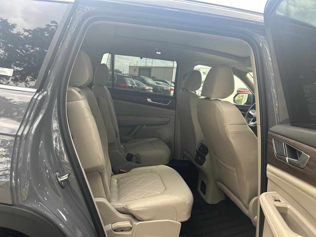 2026 Volkswagen Atlas 2.0T SEL Premium R-Line Tampa FL