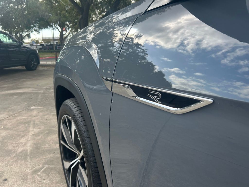 2026 Volkswagen Atlas 2.0T SEL Premium R-Line Tampa FL