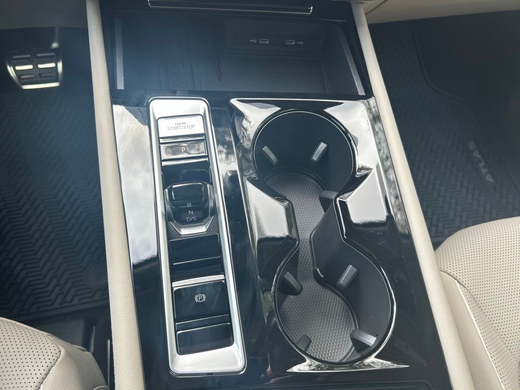 2026 Volkswagen Atlas 2.0T SEL Premium R-Line Tampa FL