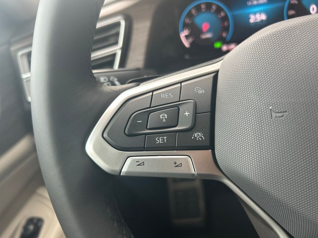 2026 Volkswagen Atlas 2.0T SEL Premium R-Line Tampa FL