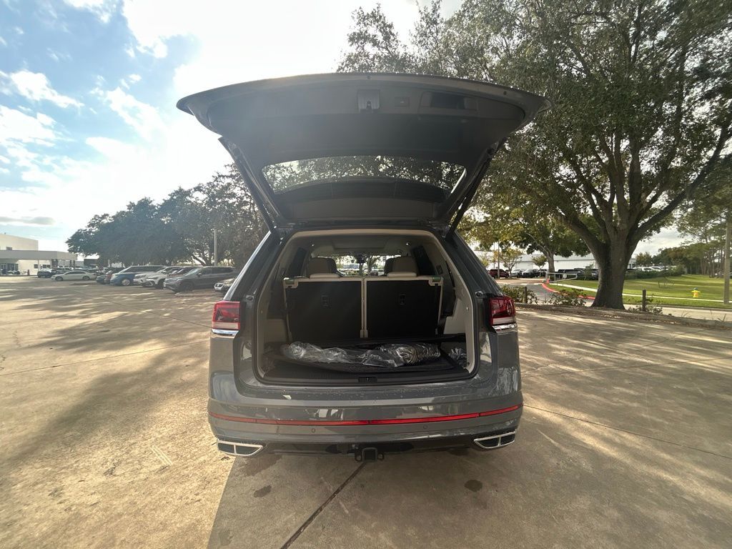 2026 Volkswagen Atlas 2.0T SEL Premium R-Line Tampa FL