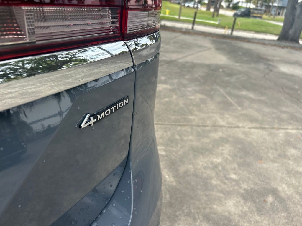 2026 Volkswagen Atlas 2.0T SEL Premium R-Line Tampa FL