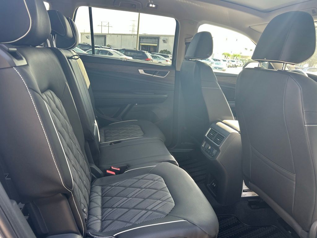 2026 Volkswagen Atlas 2.0T SEL Premium R-Line Tampa FL