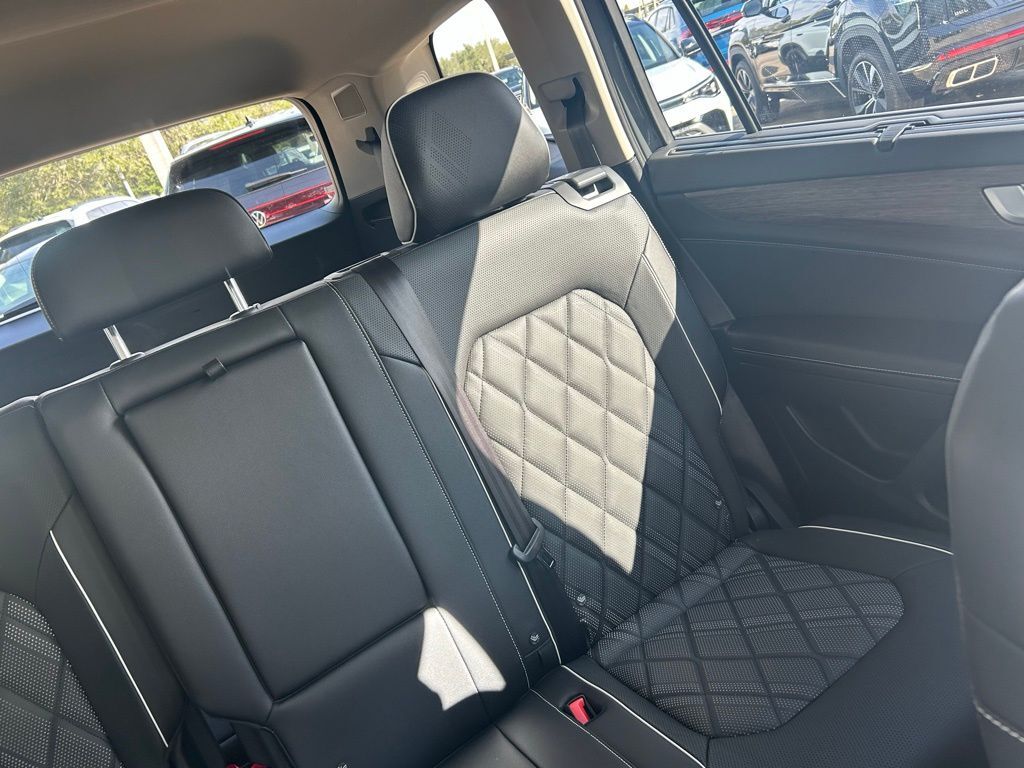 2026 Volkswagen Atlas 2.0T SEL Premium R-Line Tampa FL