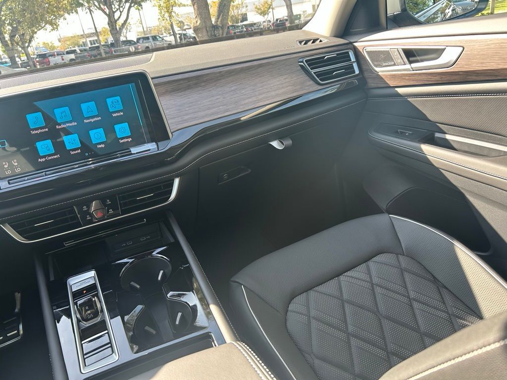 2026 Volkswagen Atlas 2.0T SEL Premium R-Line Tampa FL