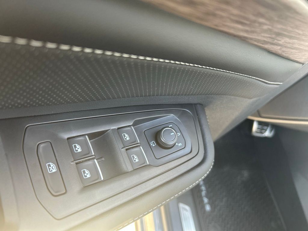 2026 Volkswagen Atlas 2.0T SEL Premium R-Line Tampa FL