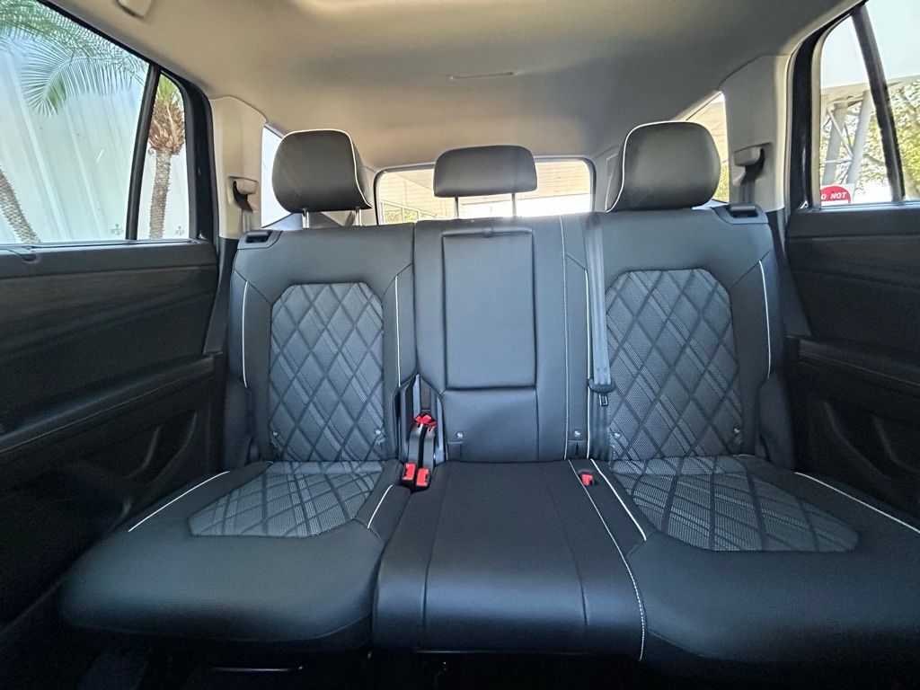 2026 Volkswagen Atlas 2.0T SEL Premium R-Line Tampa FL