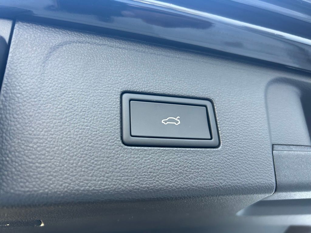 2026 Volkswagen Atlas 2.0T SEL Premium R-Line Tampa FL