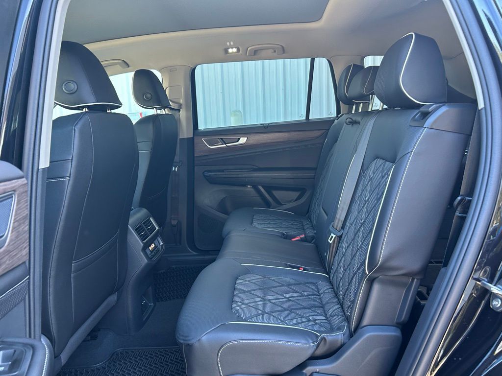 2026 Volkswagen Atlas 2.0T SEL Premium R-Line Tampa FL