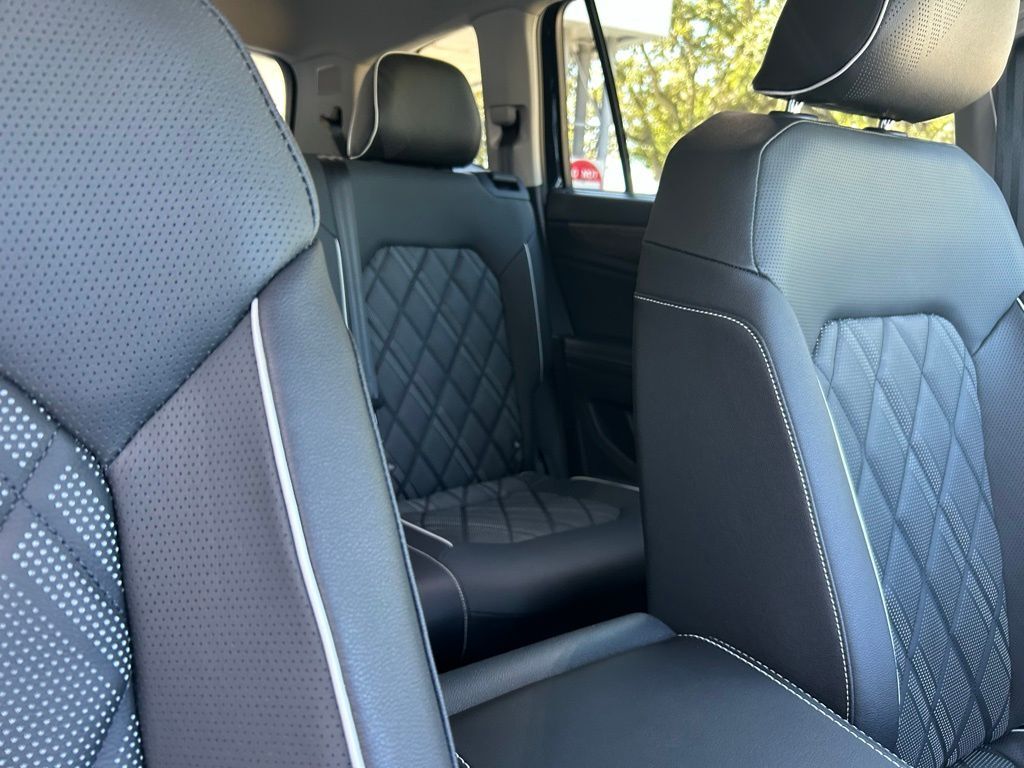 2026 Volkswagen Atlas 2.0T SEL Premium R-Line Tampa FL