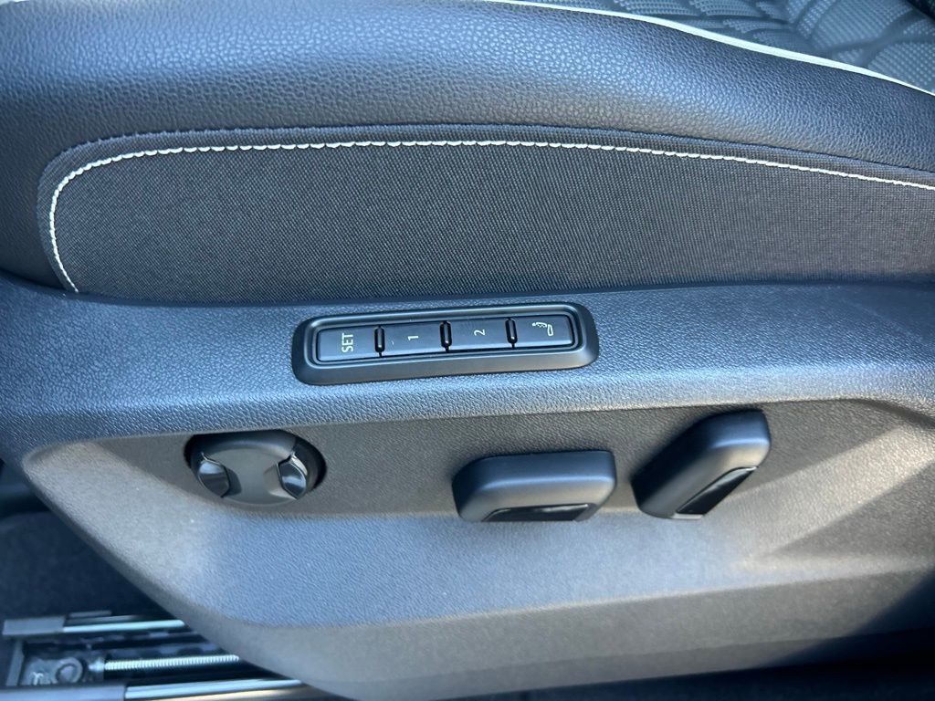 2026 Volkswagen Atlas 2.0T SEL Premium R-Line Tampa FL