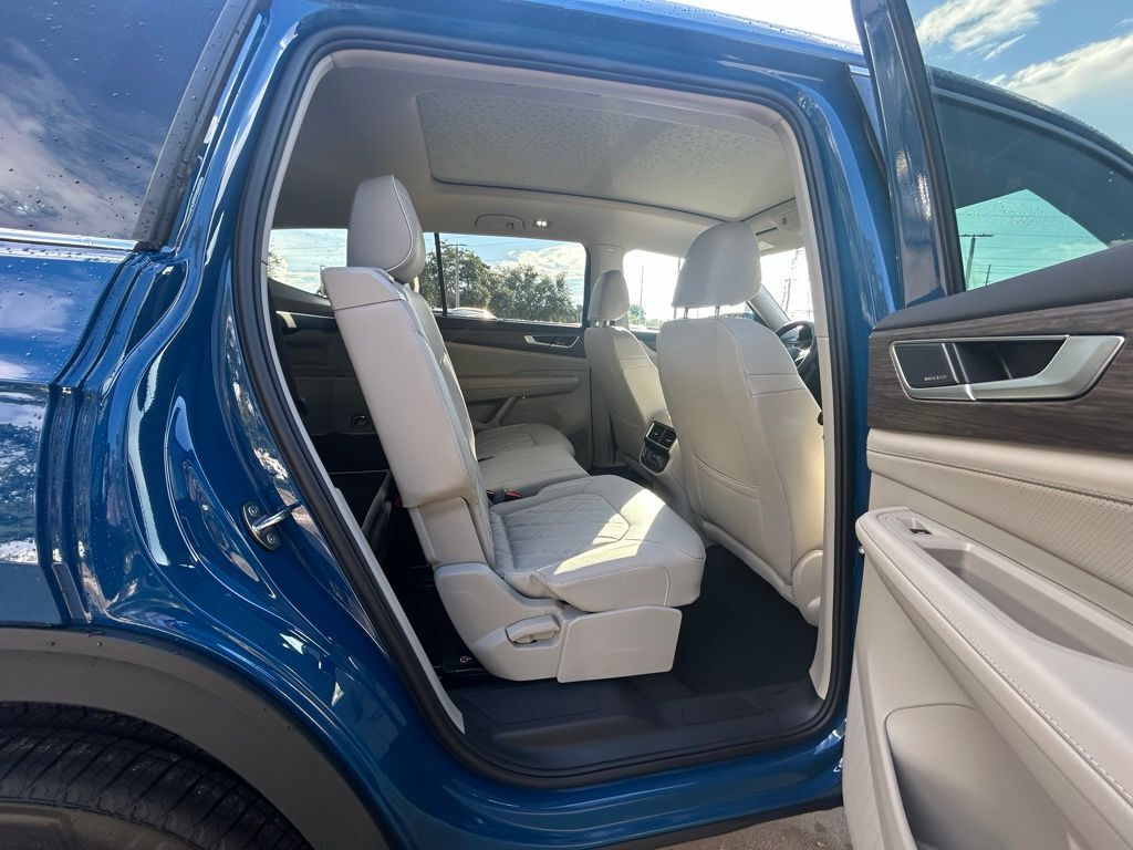 2026 Volkswagen Atlas 2.0T SEL Premium R-Line Tampa FL