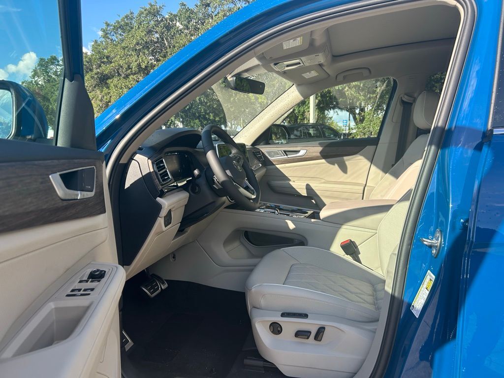 2026 Volkswagen Atlas 2.0T SEL Premium R-Line Tampa FL