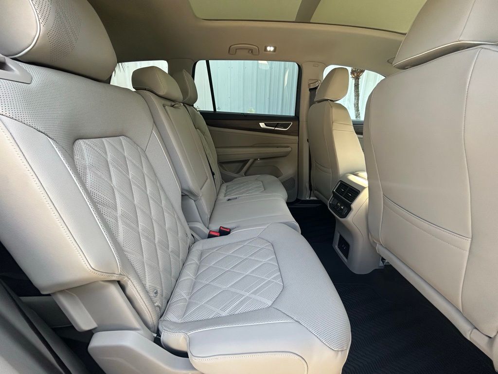 2026 Volkswagen Atlas 2.0T SEL Premium R-Line Tampa FL